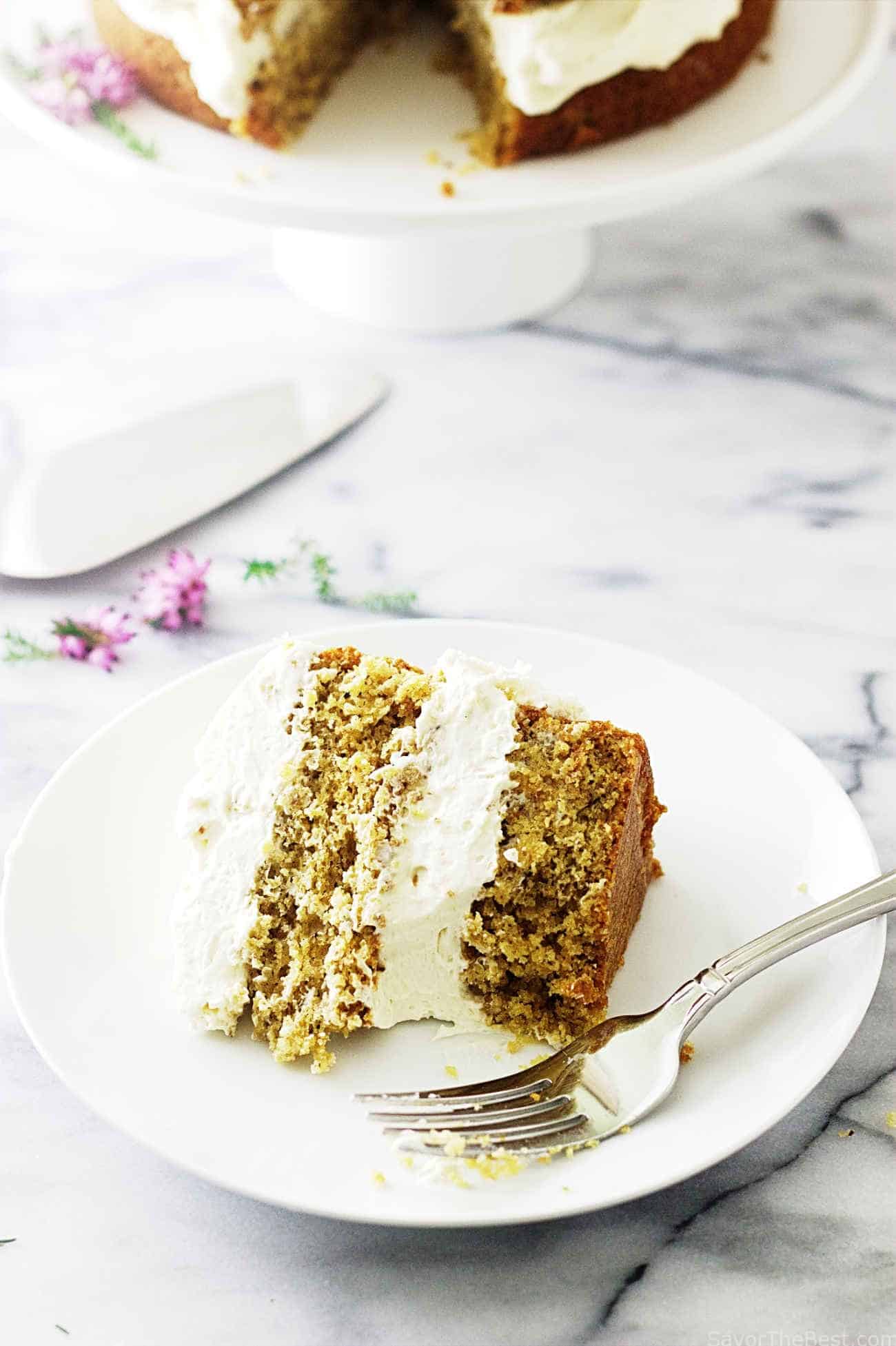 Einkorn honey almond cake